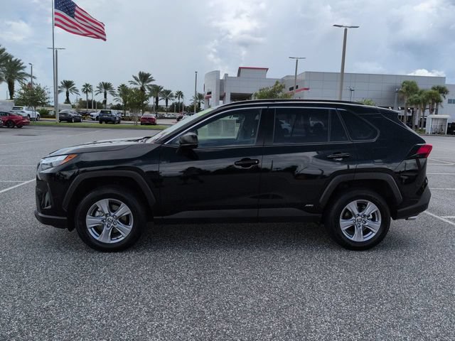 Certified 2025 Toyota RAV4 LE AWD/4WD image 7