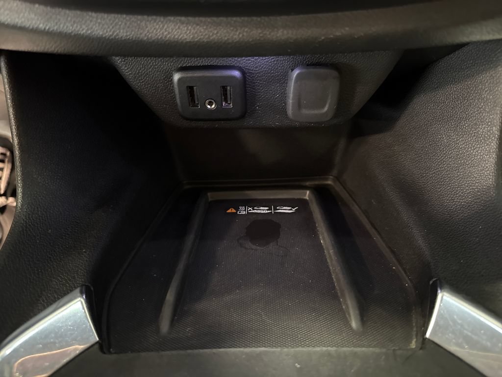 Used 2022 Chevrolet Traverse LT AWD/4WD image 19