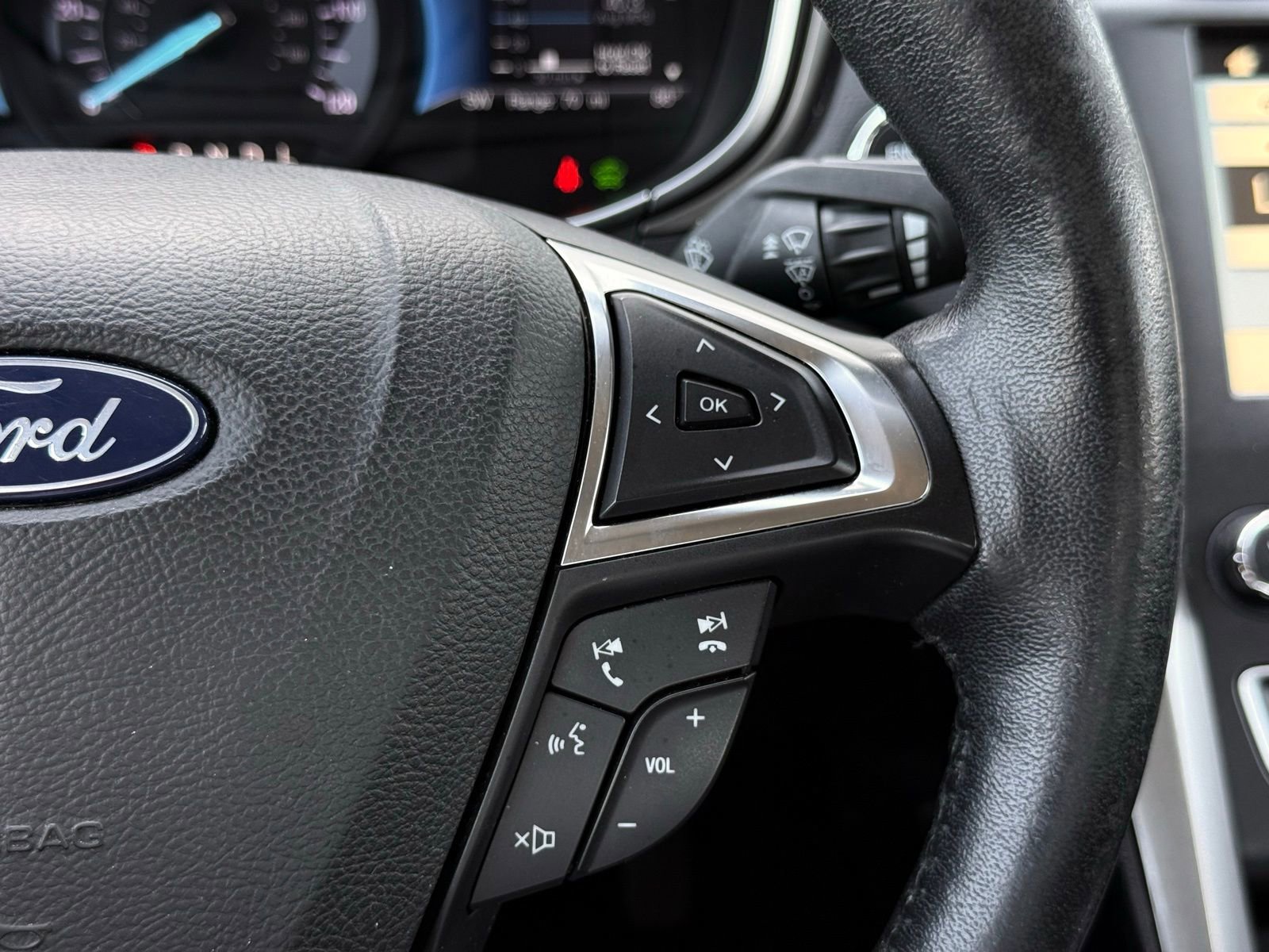Used 2018 Ford Fusion SE w/ Equipment Group 602A FWD image 26