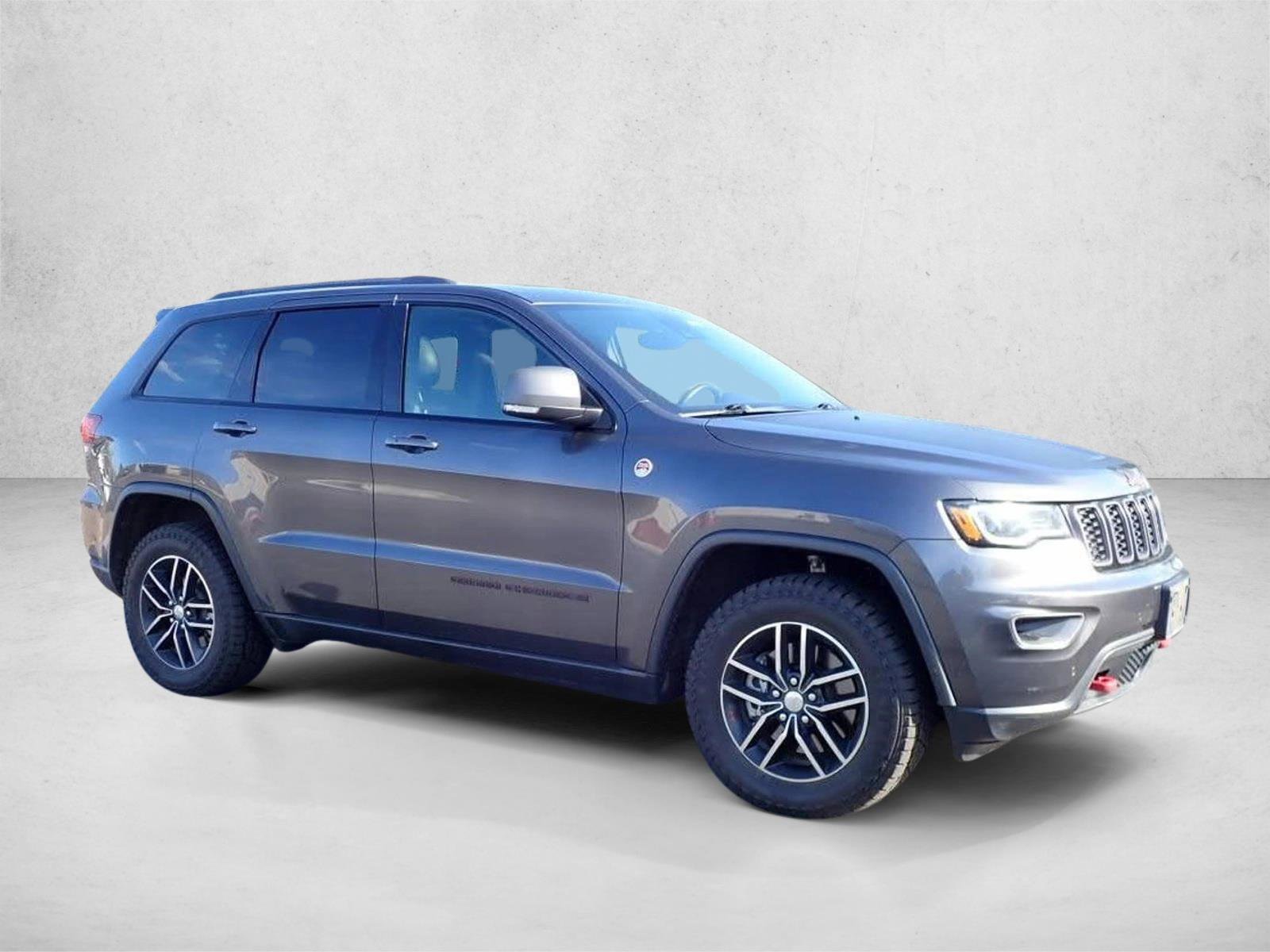 Used 2017 Jeep Grand Cherokee Trailhawk w/ Trailhawk Luxury Group AWD/4WD image 10