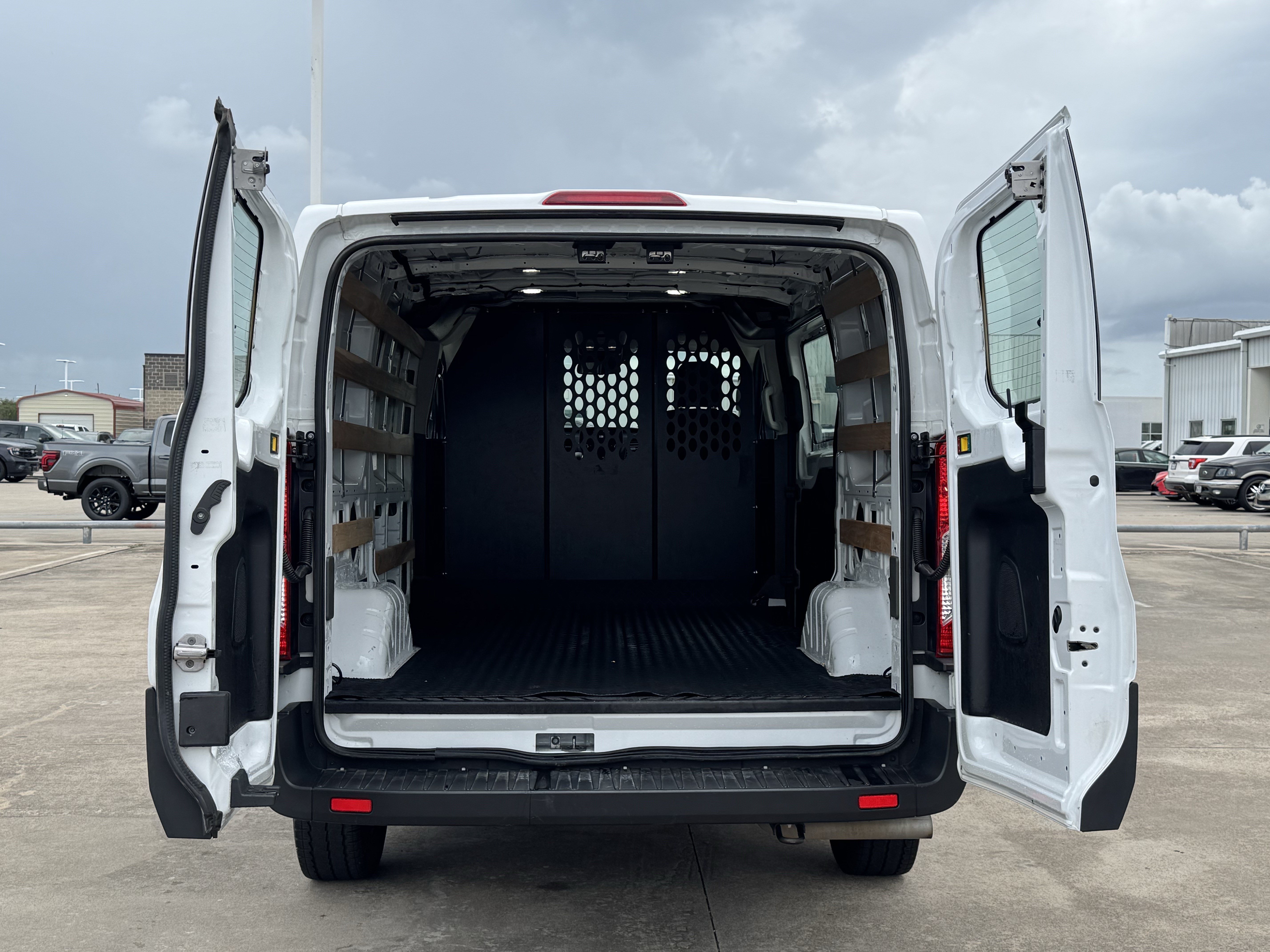 Certified 2025 Ford Transit 250 Low Roof w/ Exterior Upgrade Package RWD image 23