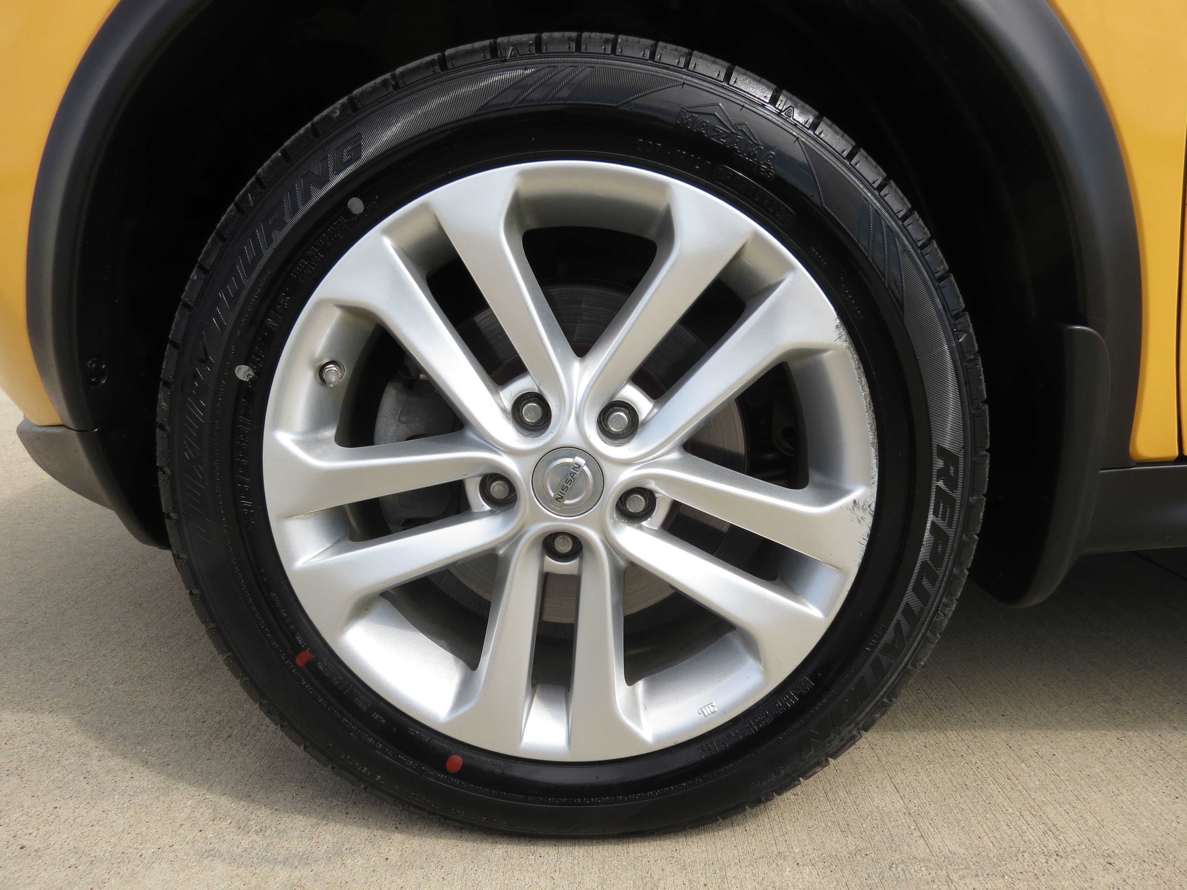 Used 2016 Nissan Juke S AWD/4WD image 9