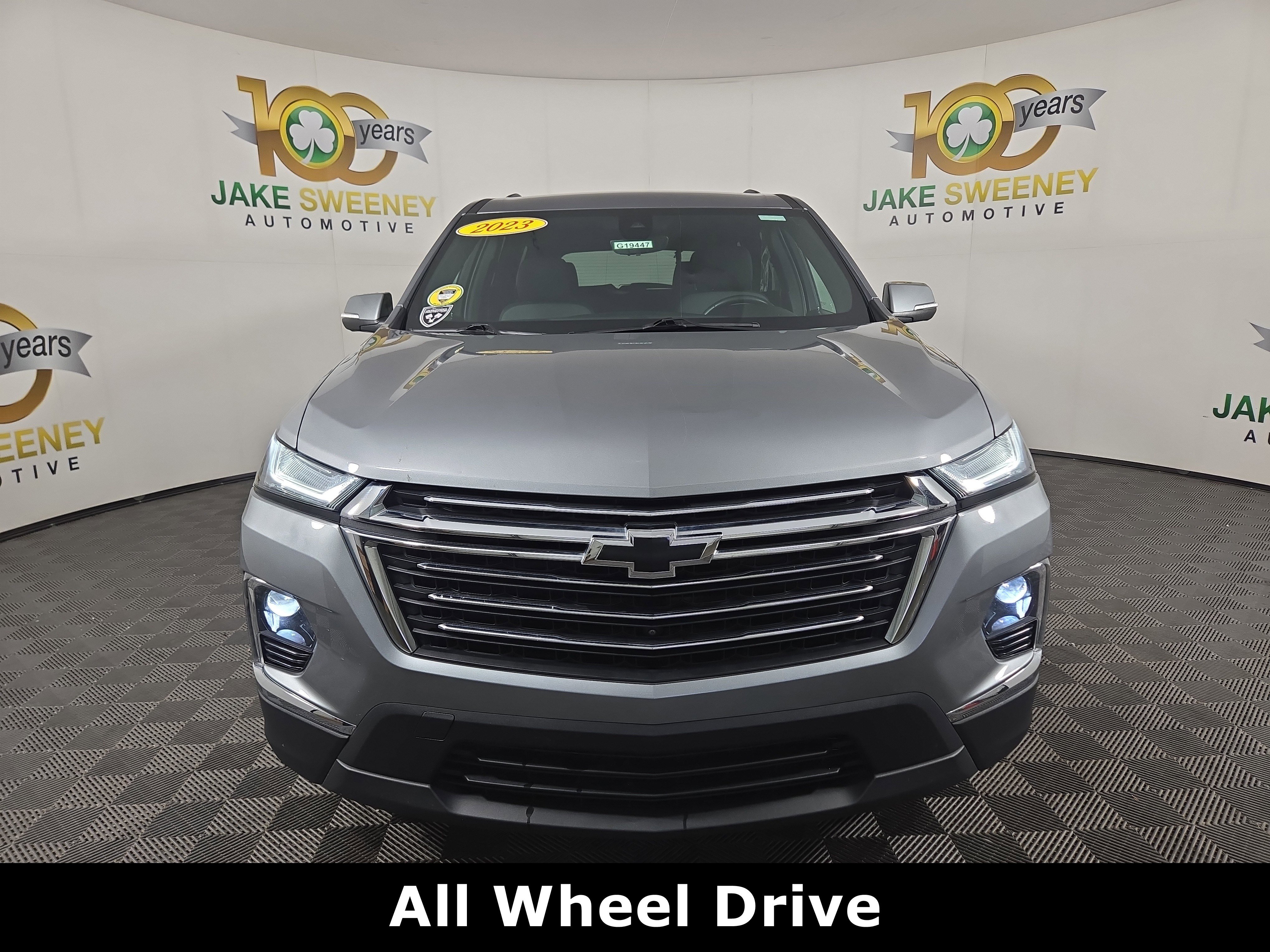 Certified 2023 Chevrolet Traverse LT w/ Rear Camera Mirror Package image 2