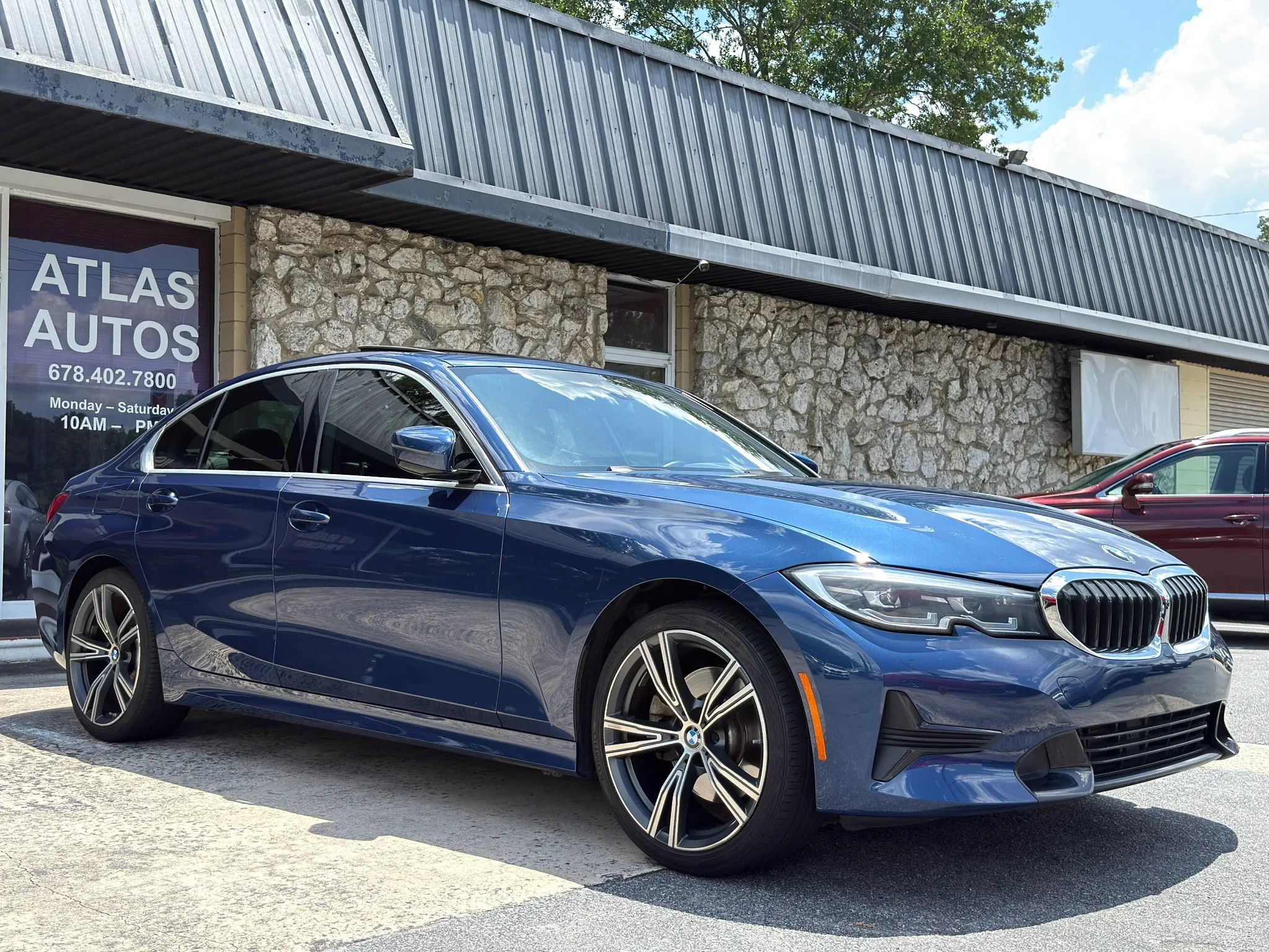 Used 2021 BMW 330i Sedan w/ Premium Package RWD image 4
