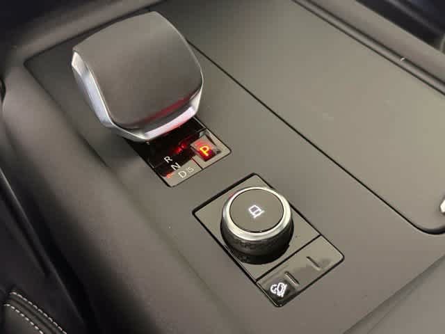 New 2026 Land Rover Discovery S AWD/4WD image 30