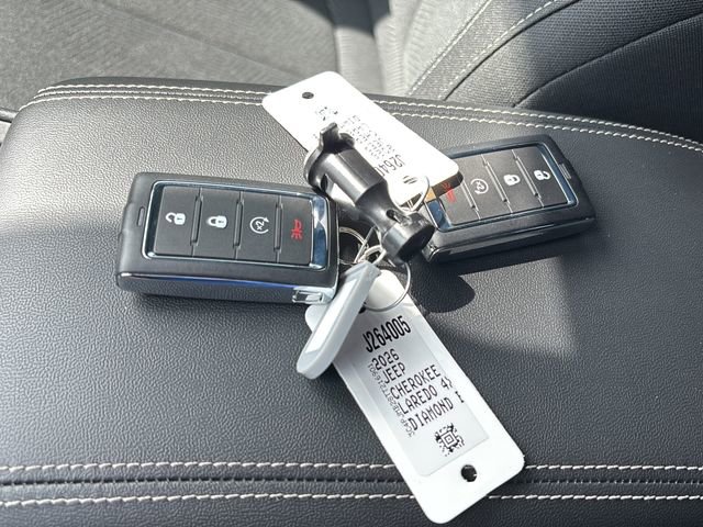 New 2026 Jeep Cherokee Laredo image 43