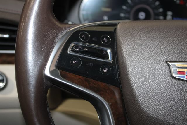 Used 2017 Cadillac Escalade Luxury AWD/4WD image 23