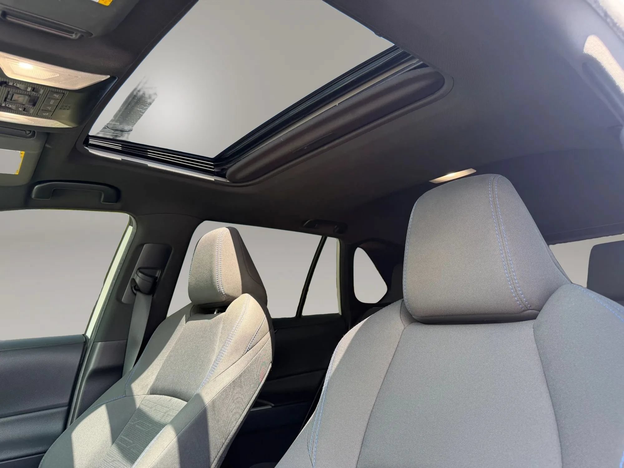 Used 2022 Toyota RAV4 SE w/ Convenience Package AWD/4WD image 17