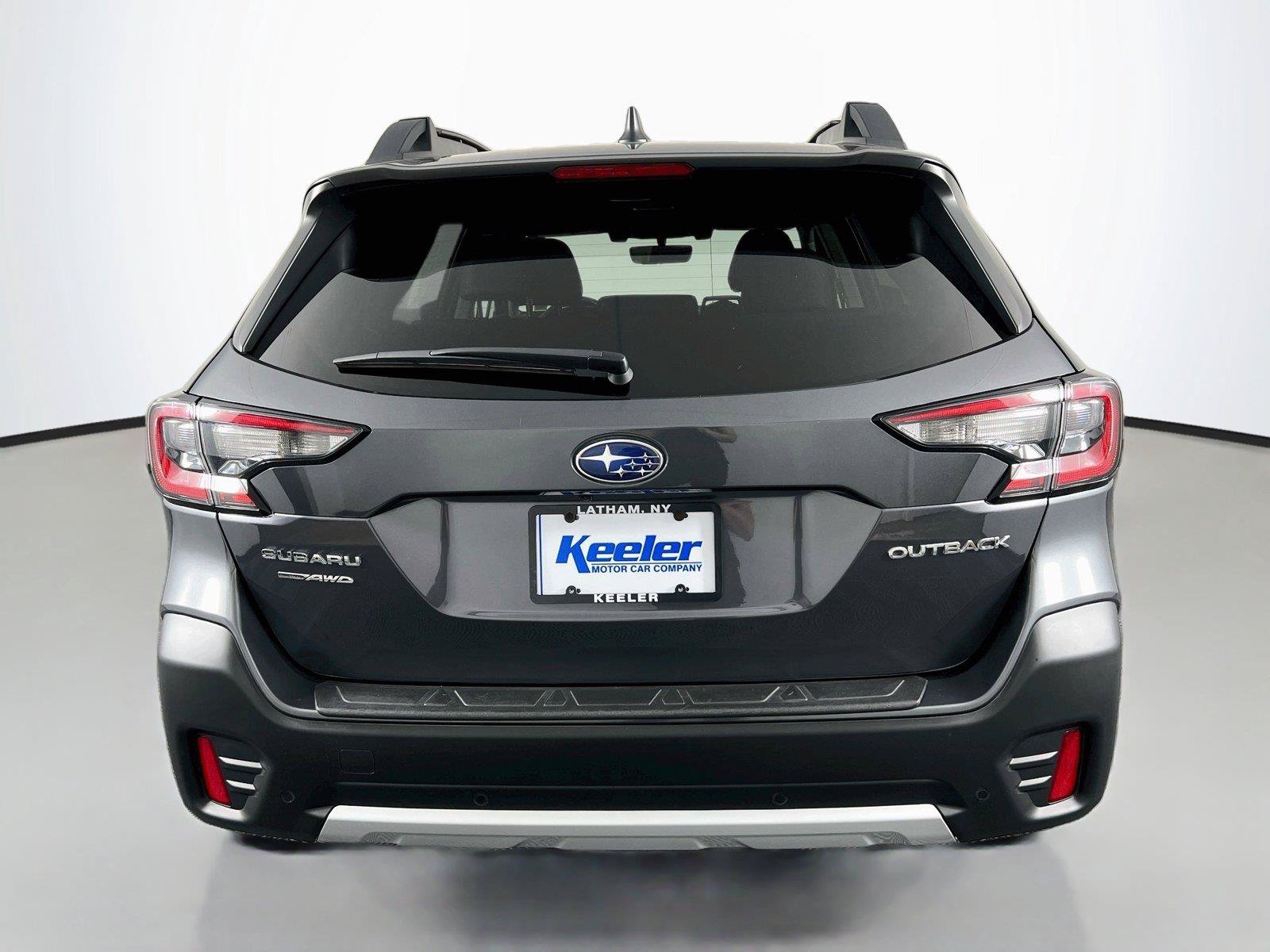 Used 2022 Subaru Outback Limited AWD/4WD image 5