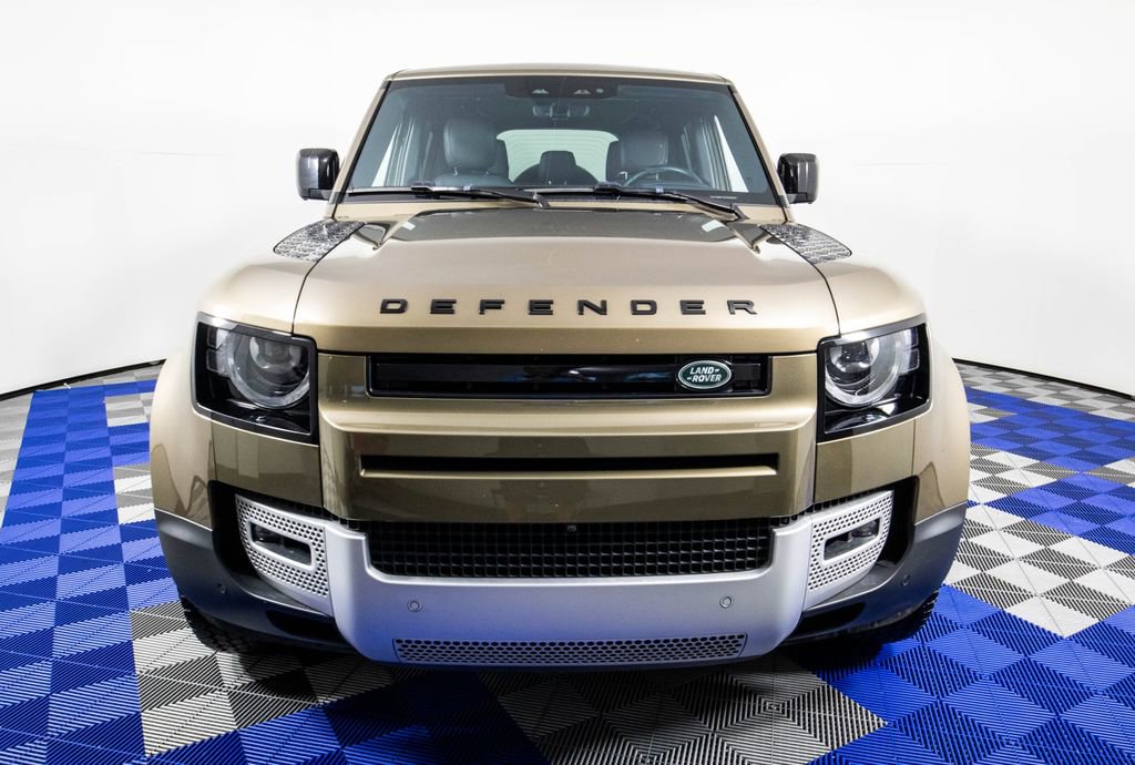 Used 2024 Land Rover Defender 110 S AWD/4WD image 2