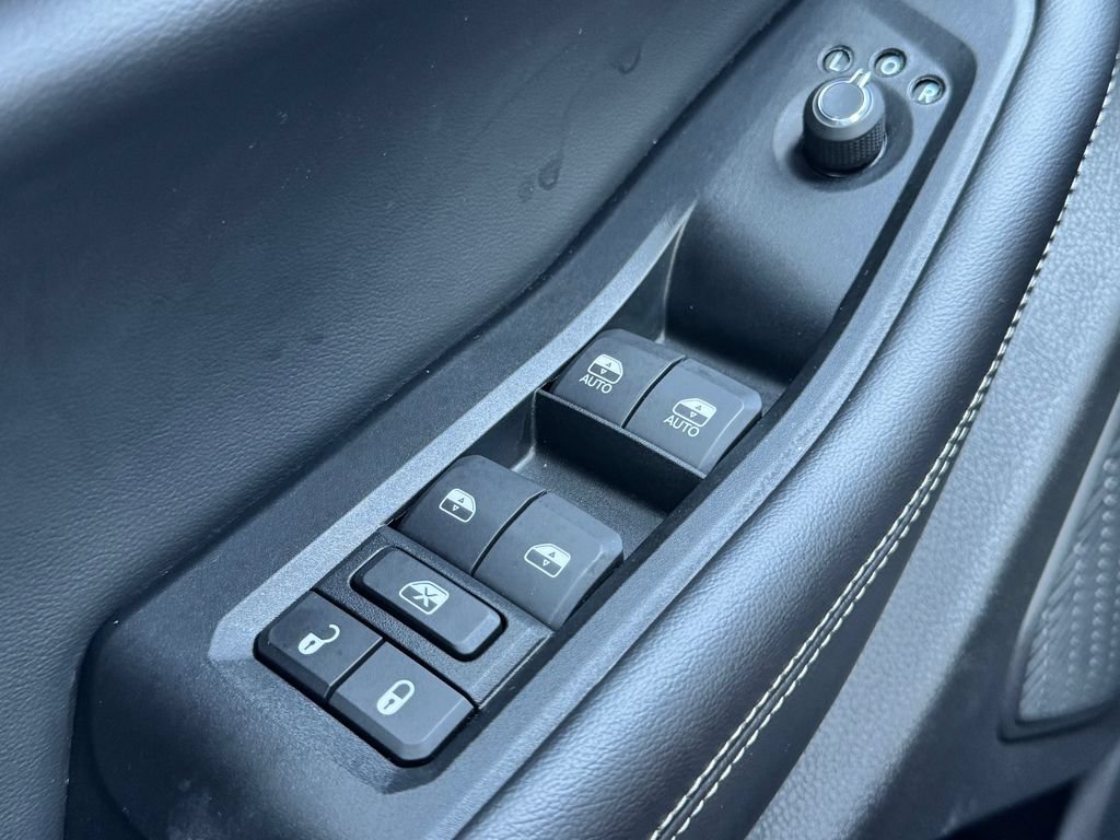 Used 2024 Jeep Grand Cherokee L Laredo AWD/4WD image 31