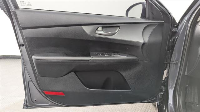 Used 2023 Kia Forte LX image 13