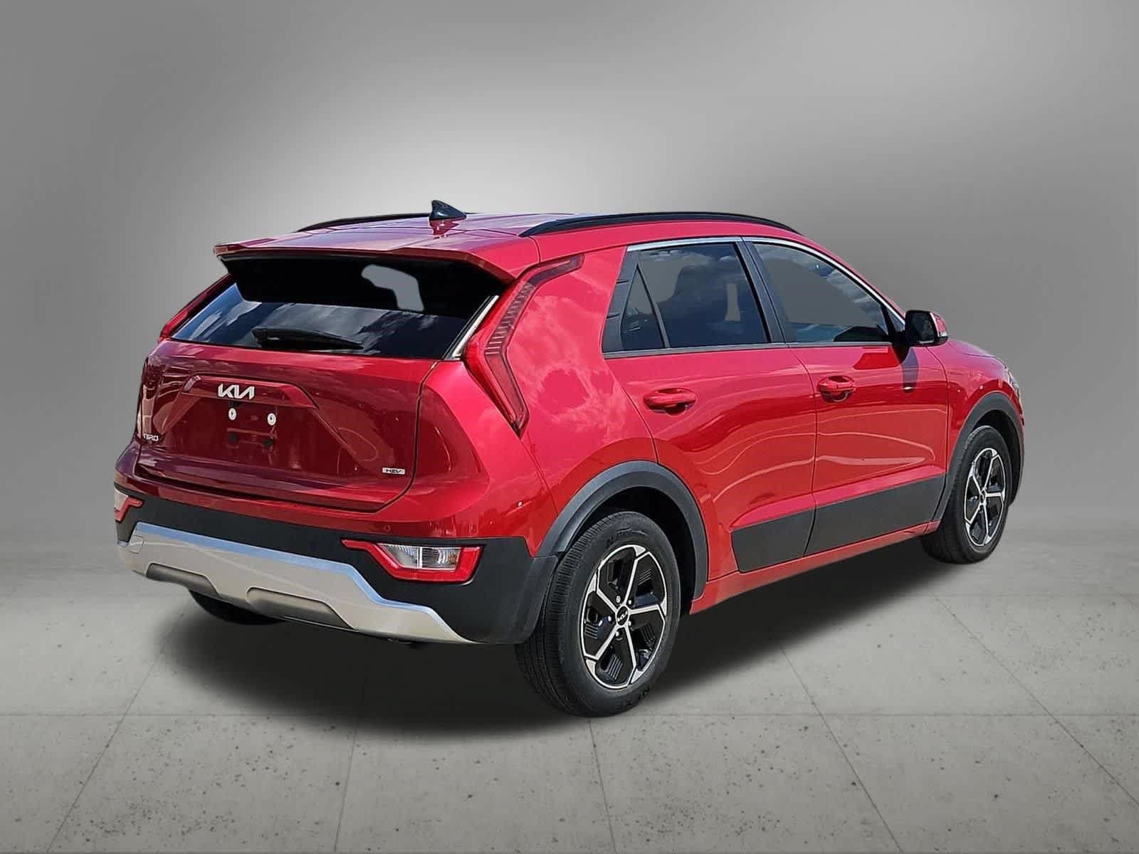 Certified 2023 Kia Niro EX FWD image 5