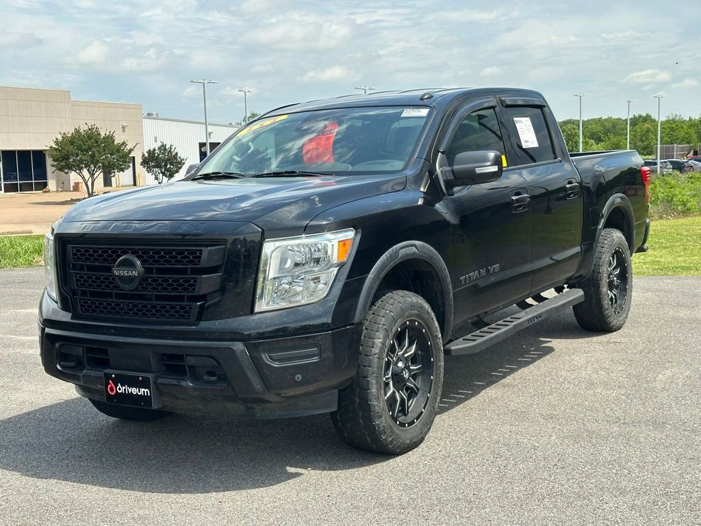 Used 2020 Nissan Titan SV w/ SV Convenience Package AWD/4WD image 3