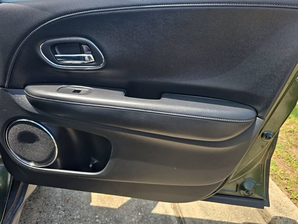 Used 2016 Honda HR-V EX-L image 37