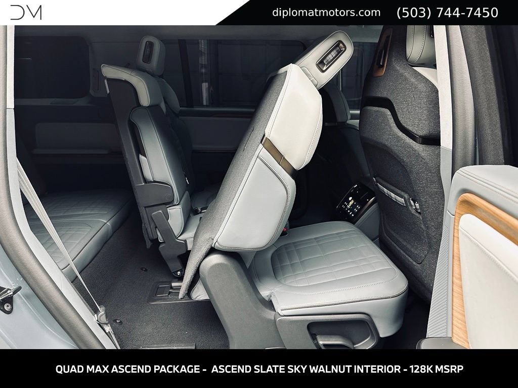 Used 2026 Rivian R1S Premium AWD/4WD image 22