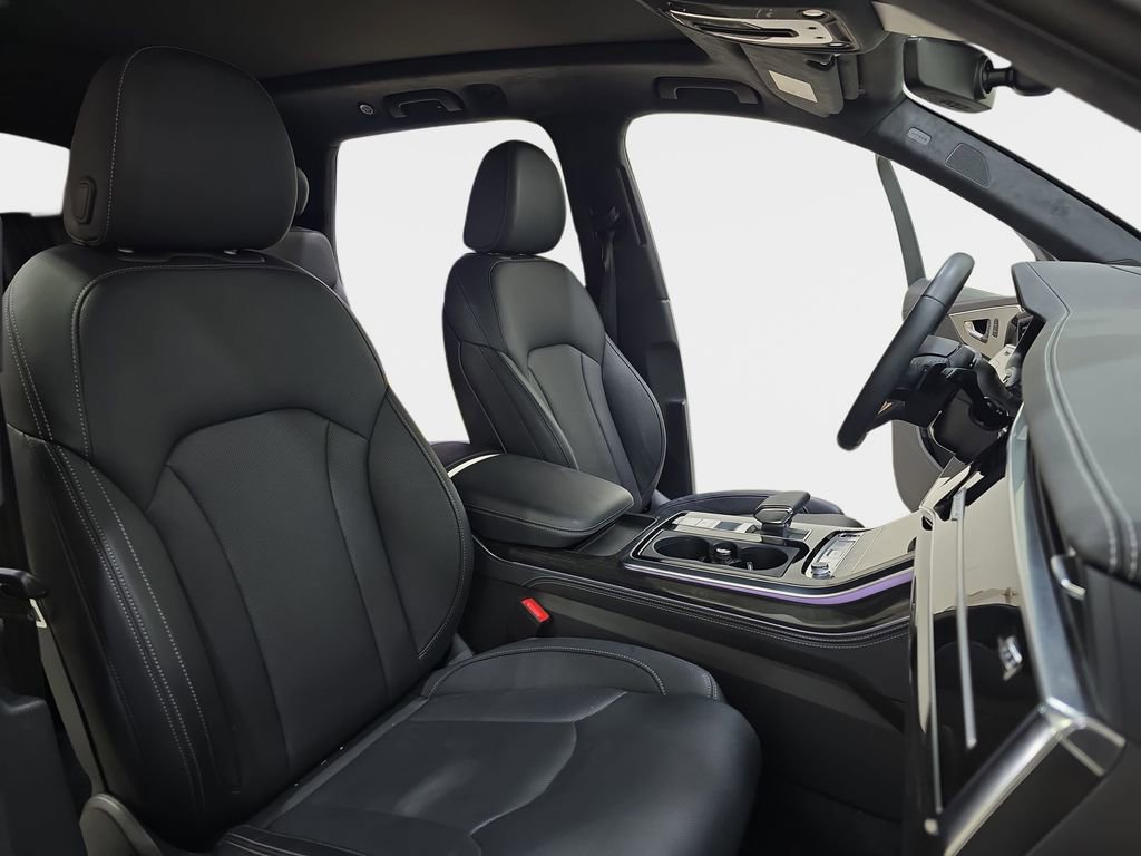 Used 2025 Audi Q7 3.0T Prestige w/ Prestige Package image 12