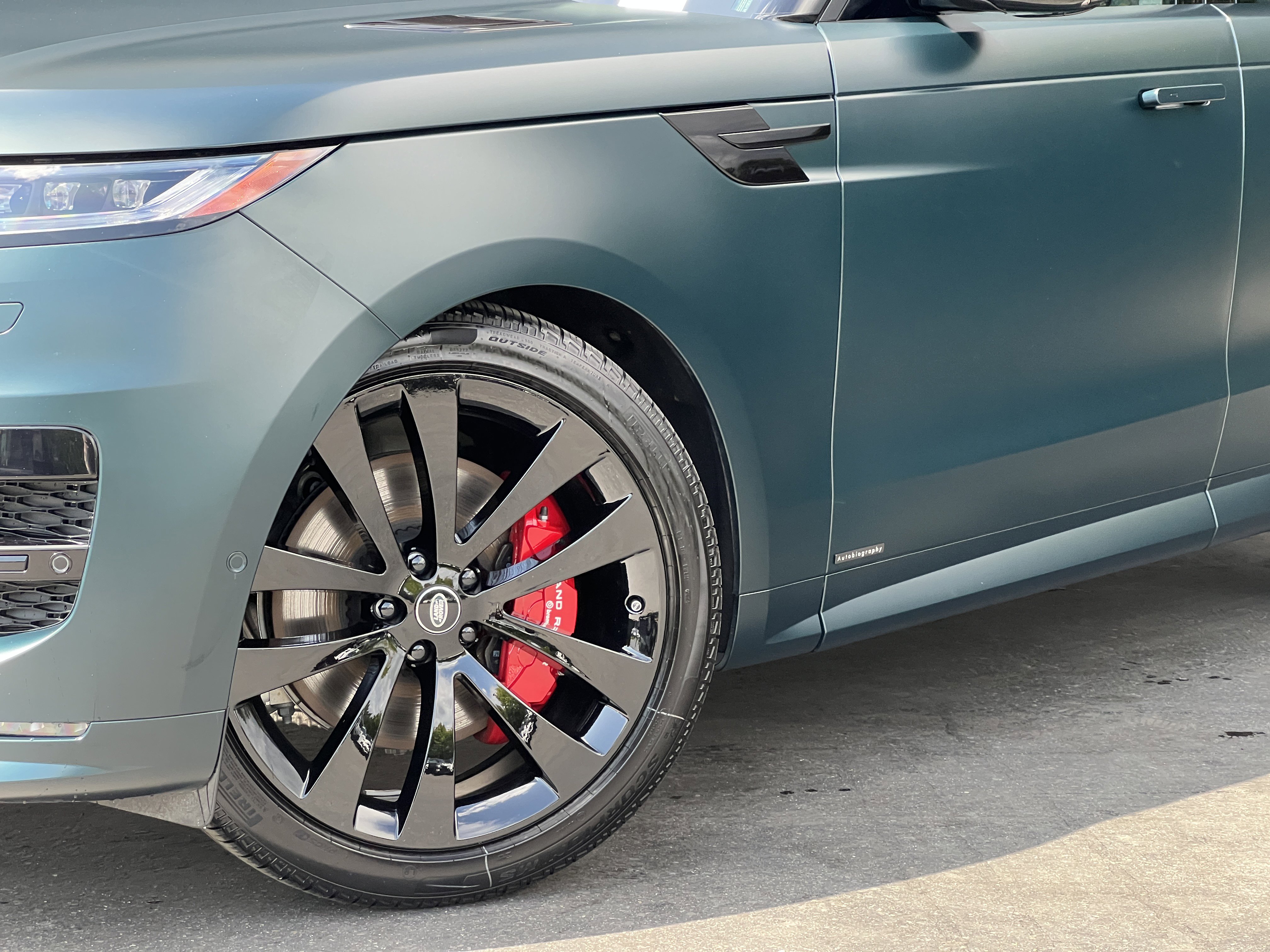 New 2025 Land Rover Range Rover Sport Autobiography image 2