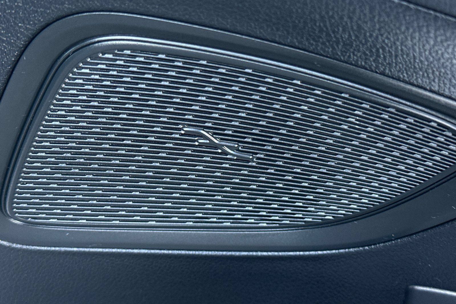 Used 2025 Mercedes-Benz C 300 4MATIC Sedan image 22
