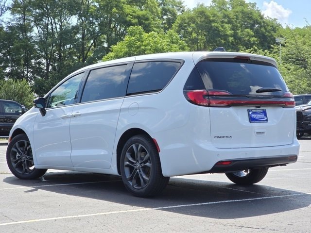New 2026 Chrysler Pacifica Select image 22