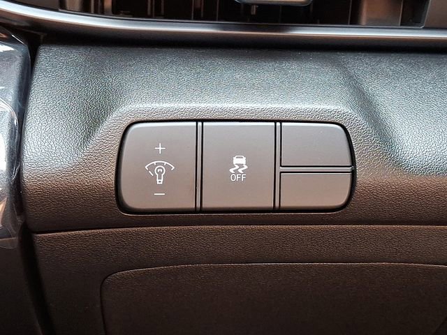 New 2026 Hyundai Elantra Sport image 14