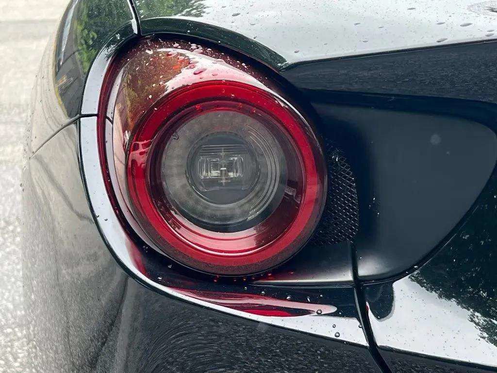 Used 2020 Ferrari Portofino RWD image 45