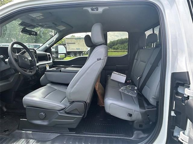 New 2025 Ford F350 XL w/ XL Chrome Package image 16