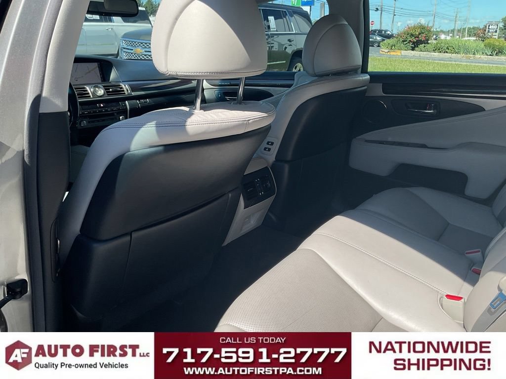Used 2016 Lexus LS 460 AWD image 9