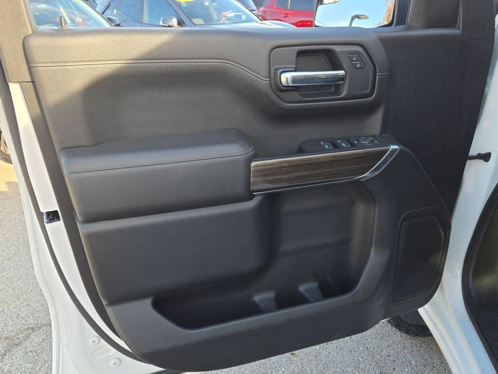 Used 2021 Chevrolet Silverado 1500 LT image 22