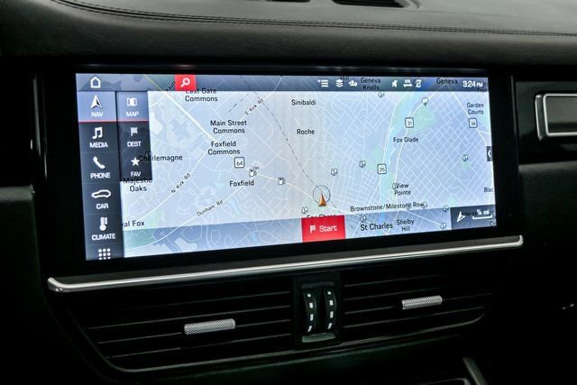 Used 2020 Porsche Cayenne Turbo image 22