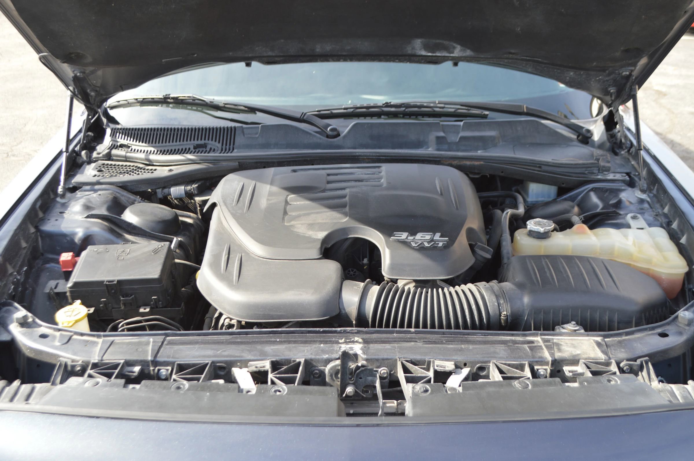 Used 2019 Dodge Challenger SXT image 19