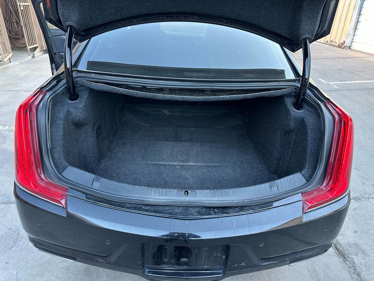 Used 2018 Cadillac XTS Luxury image 17