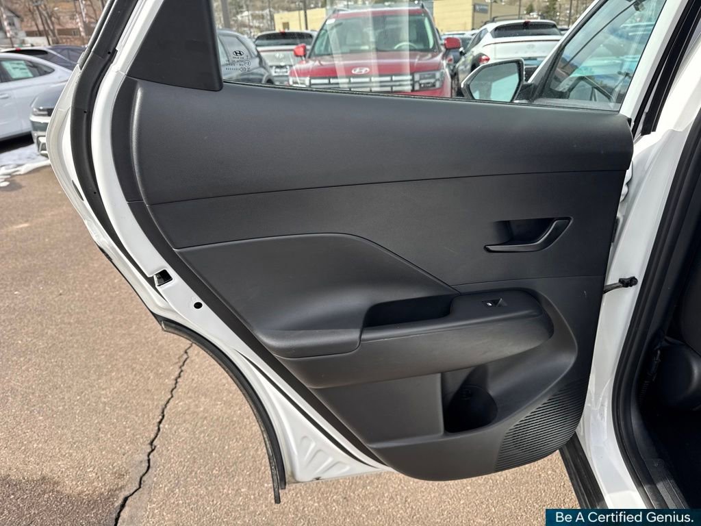 Certified 2024 Hyundai Kona SE image 32