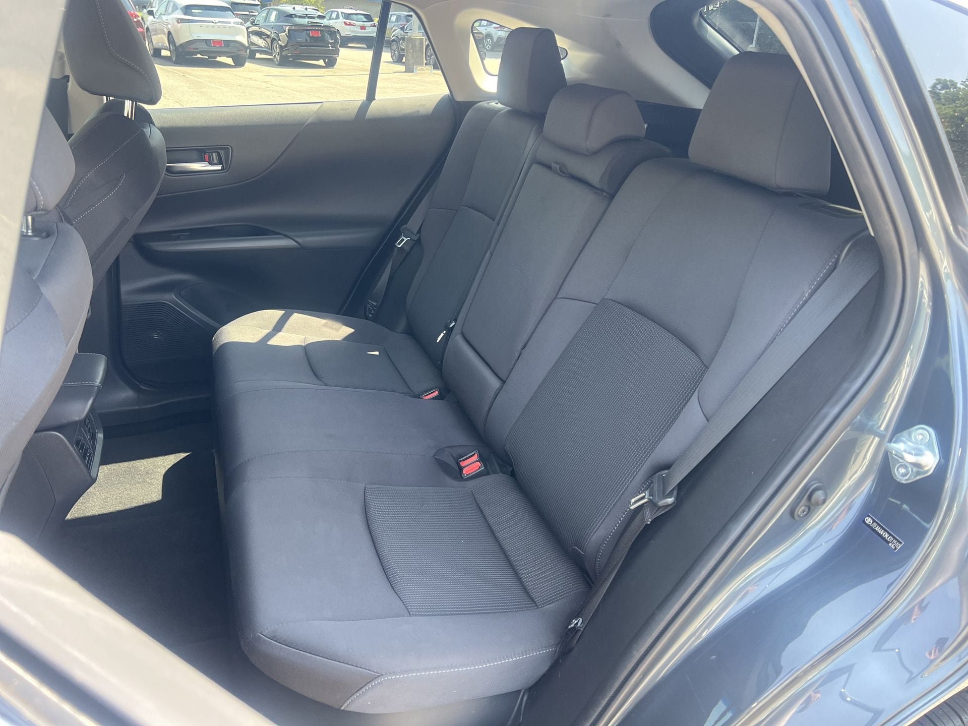 Used 2021 Toyota Venza LE w/ Carpet Mat Package (TMS) AWD/4WD image 14