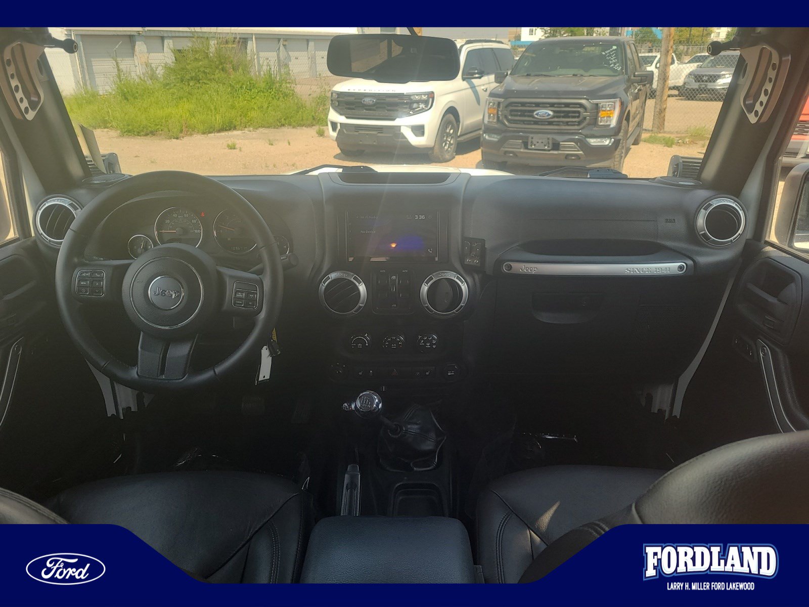 Used 2015 Jeep Wrangler Unlimited Rubicon w/ Dual Top Group AWD/4WD image 20