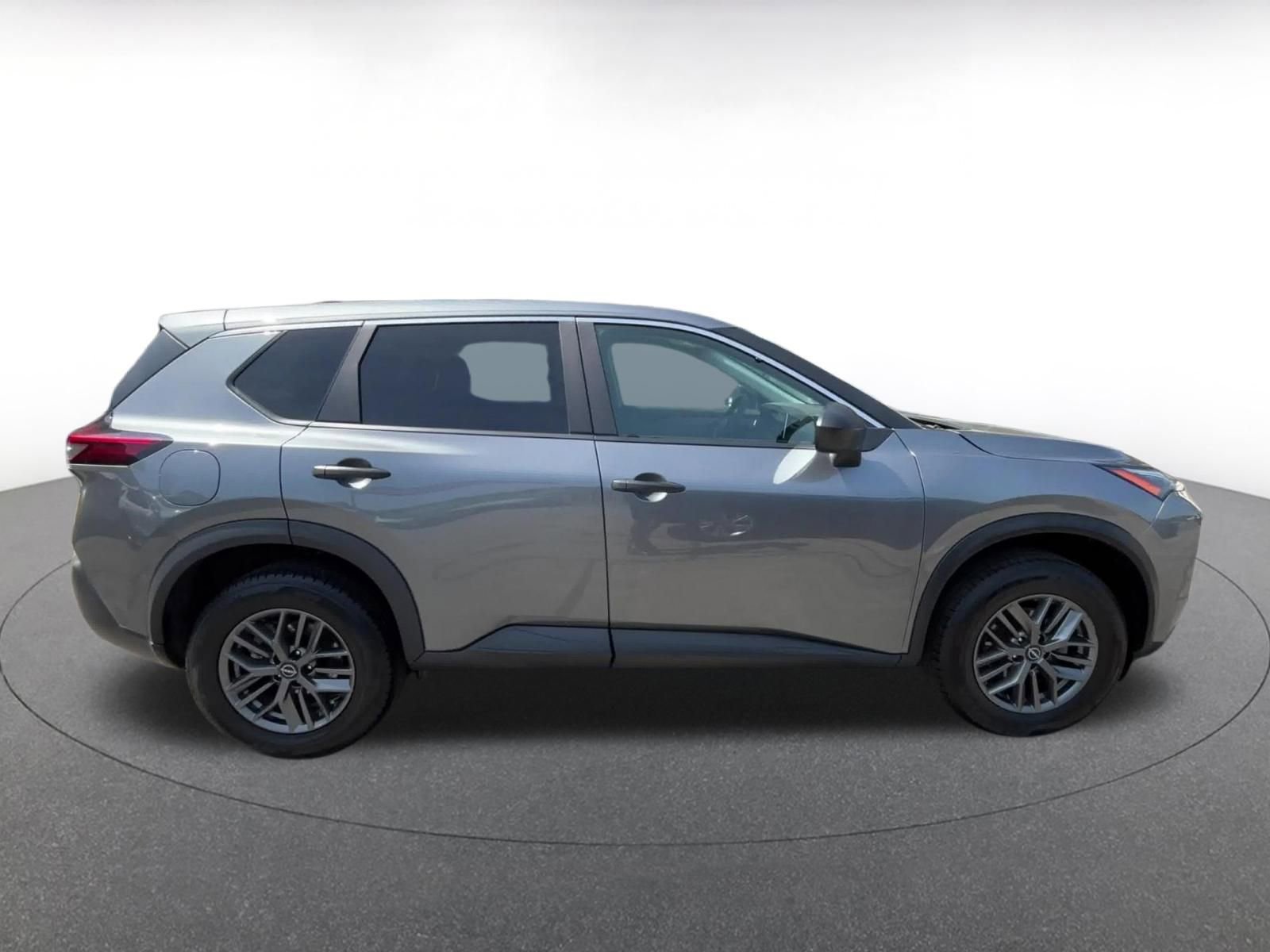 Used 2023 Nissan Rogue S FWD image 16