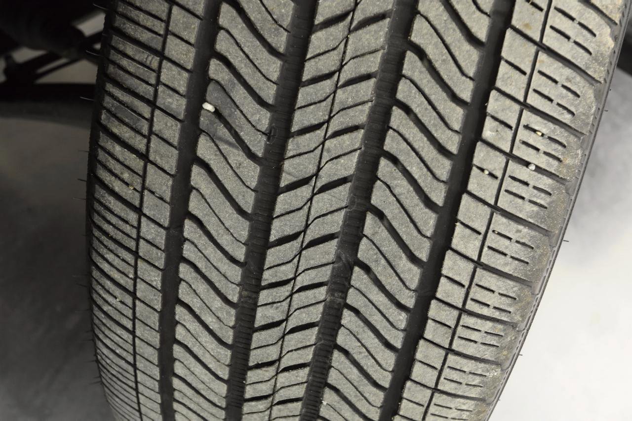 Used 2025 Chevrolet Suburban High Country image 42