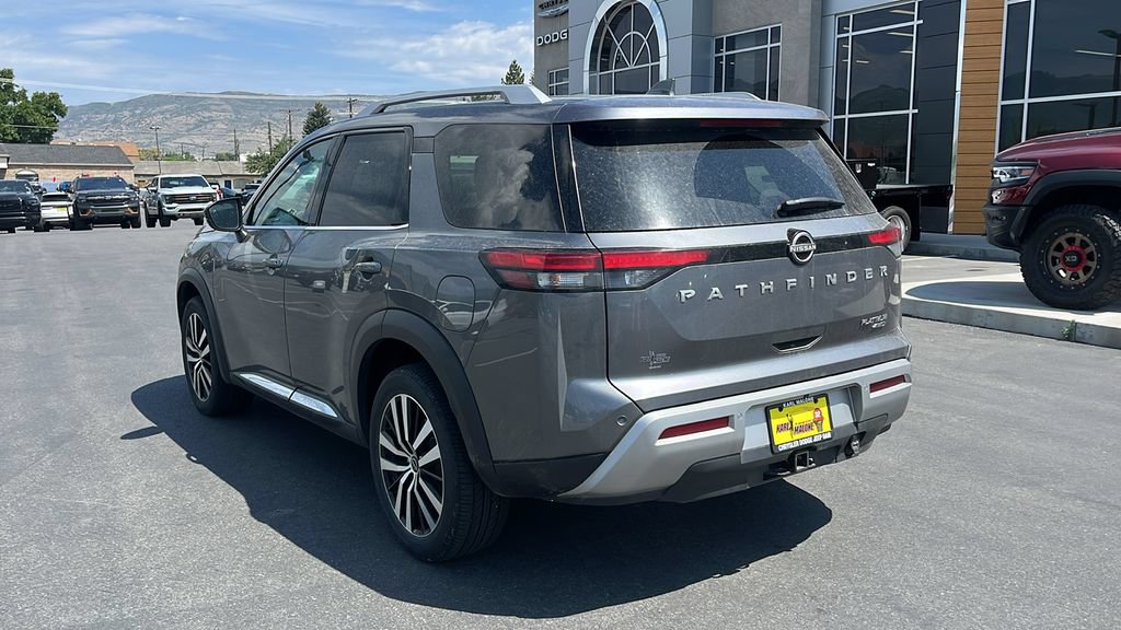 Used 2023 Nissan Pathfinder Platinum AWD/4WD image 7