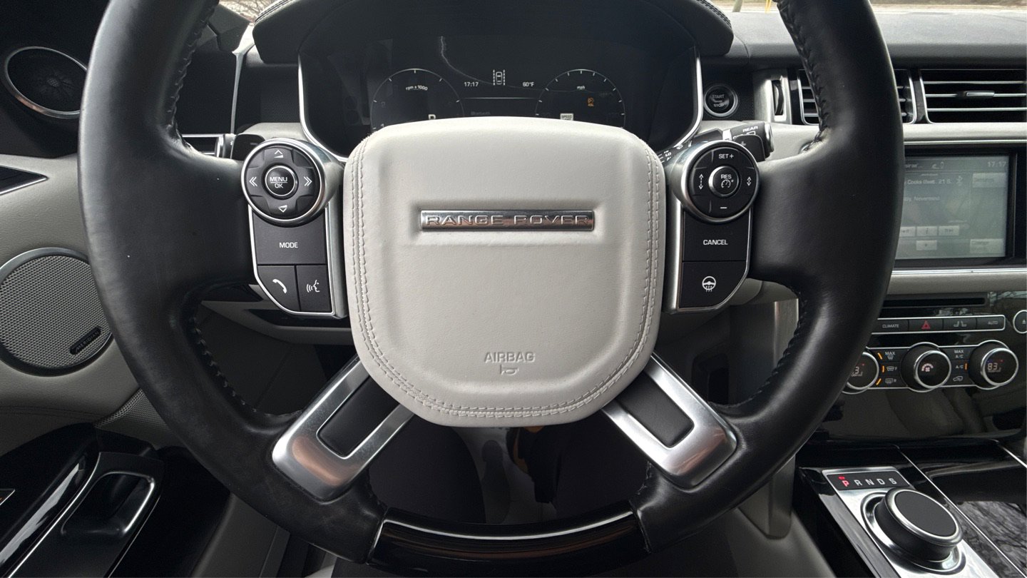 Used 2016 Land Rover Range Rover HSE image 25