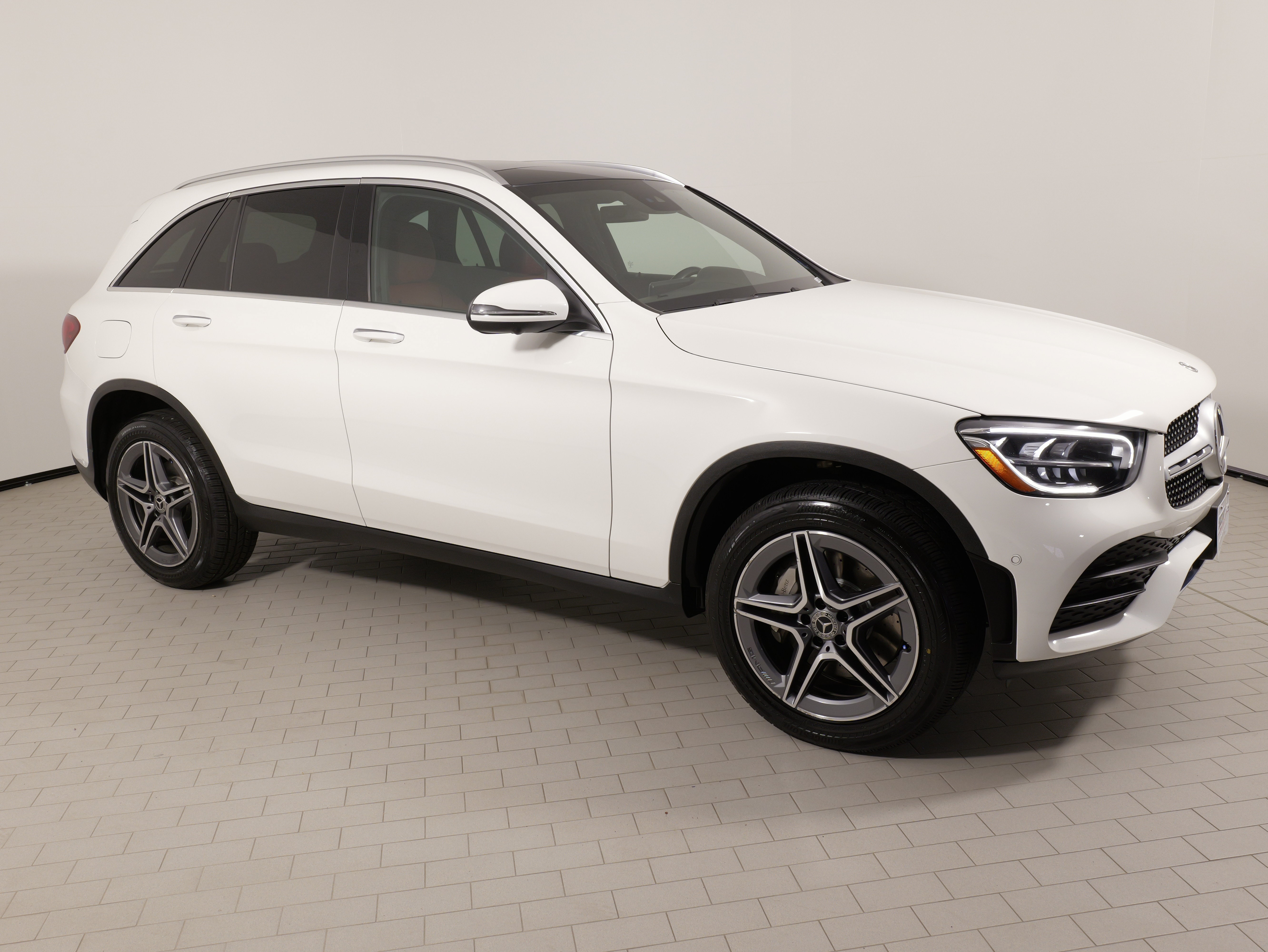 Used 2022 Mercedes-Benz GLC 300 4MATIC image 8