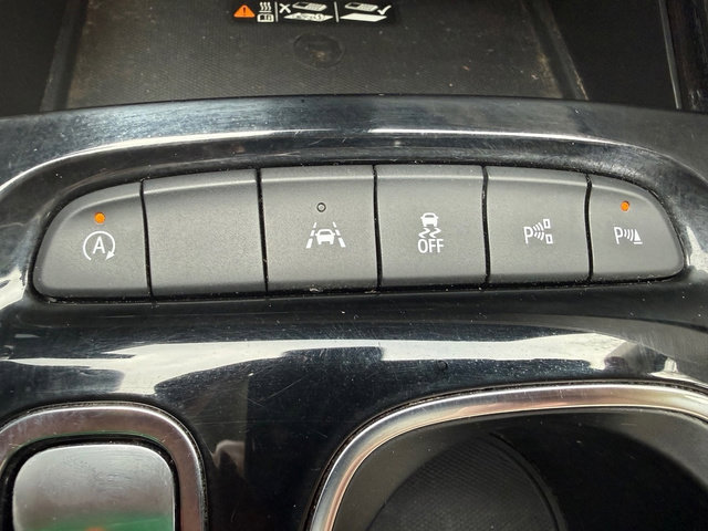 Used 2022 Buick Envision Avenir w/ Technology Package II image 32