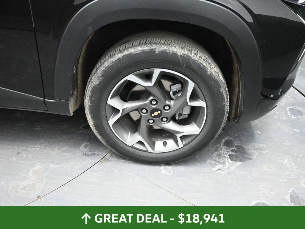 Used 2025 Chevrolet Trax LT image 19
