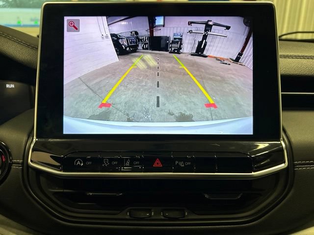 Used 2023 Jeep Compass High Altitude AWD/4WD image 32