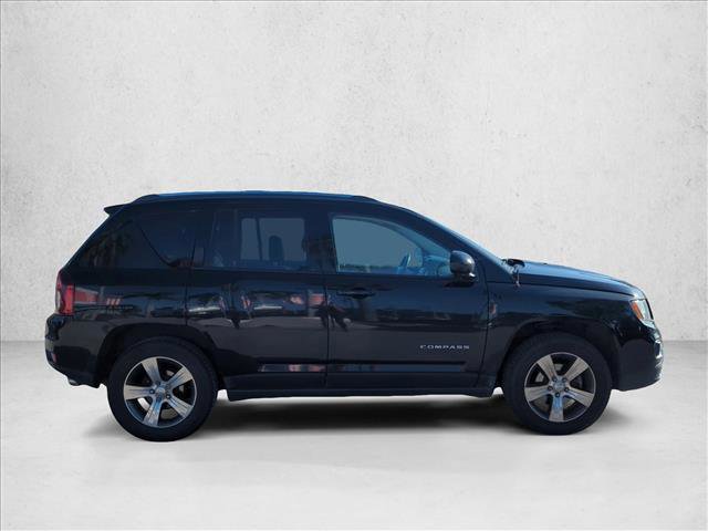 Used 2017 Jeep Compass High Altitude AWD/4WD image 5