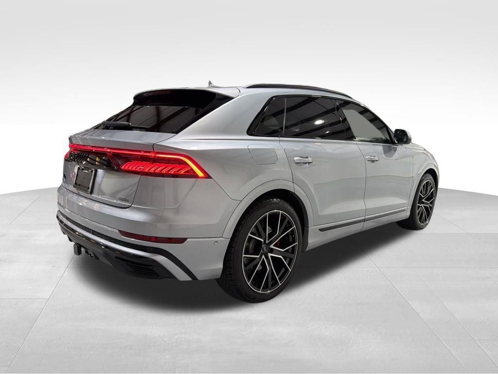 Used 2020 Audi Q8 Prestige w/ Prestige Package image 6