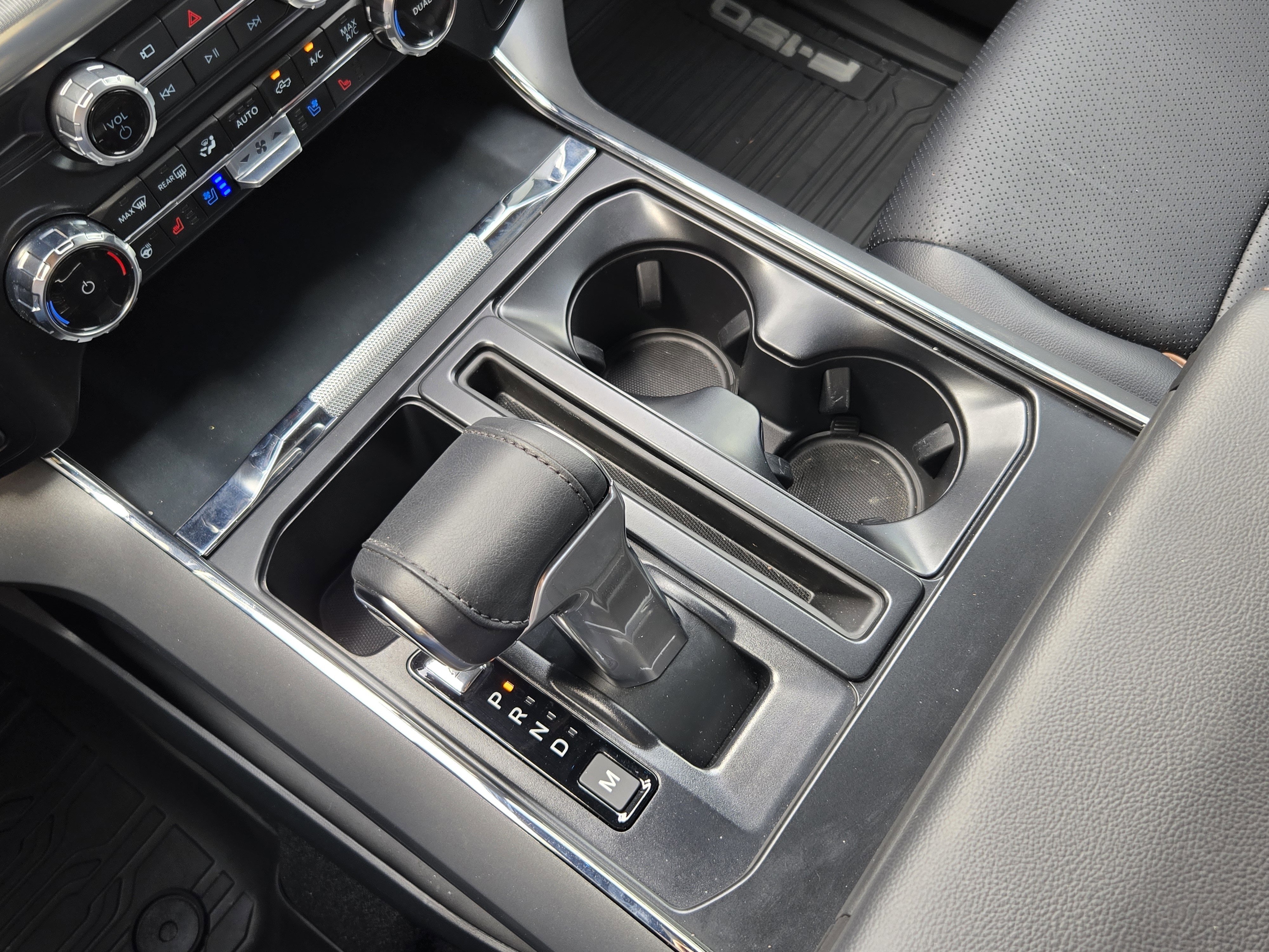 Used 2025 Ford F150 Lariat w/ Equipment Group 501A Mid image 15