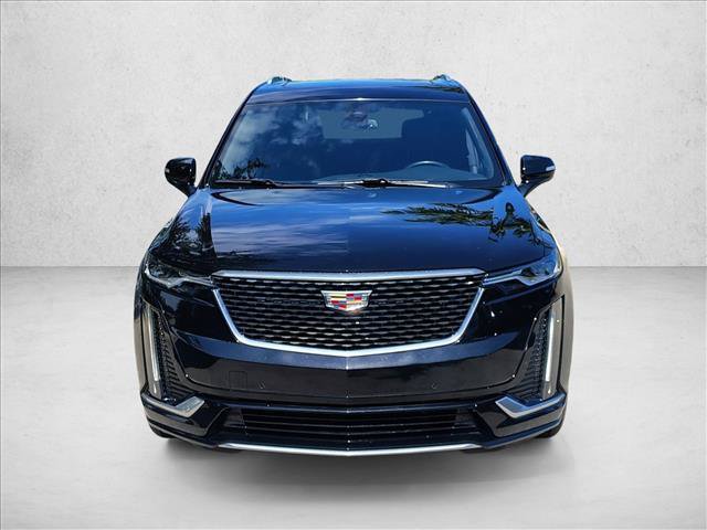 Used 2023 Cadillac XT6 Premium Luxury AWD/4WD image 2