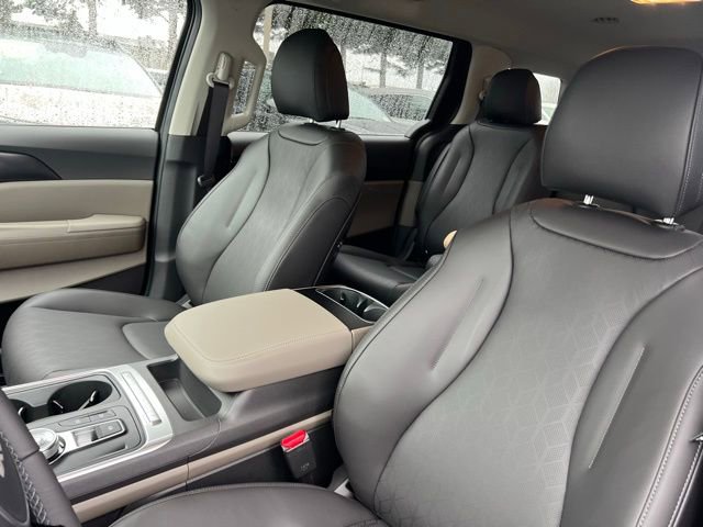 New 2026 Kia Carnival LXS image 14