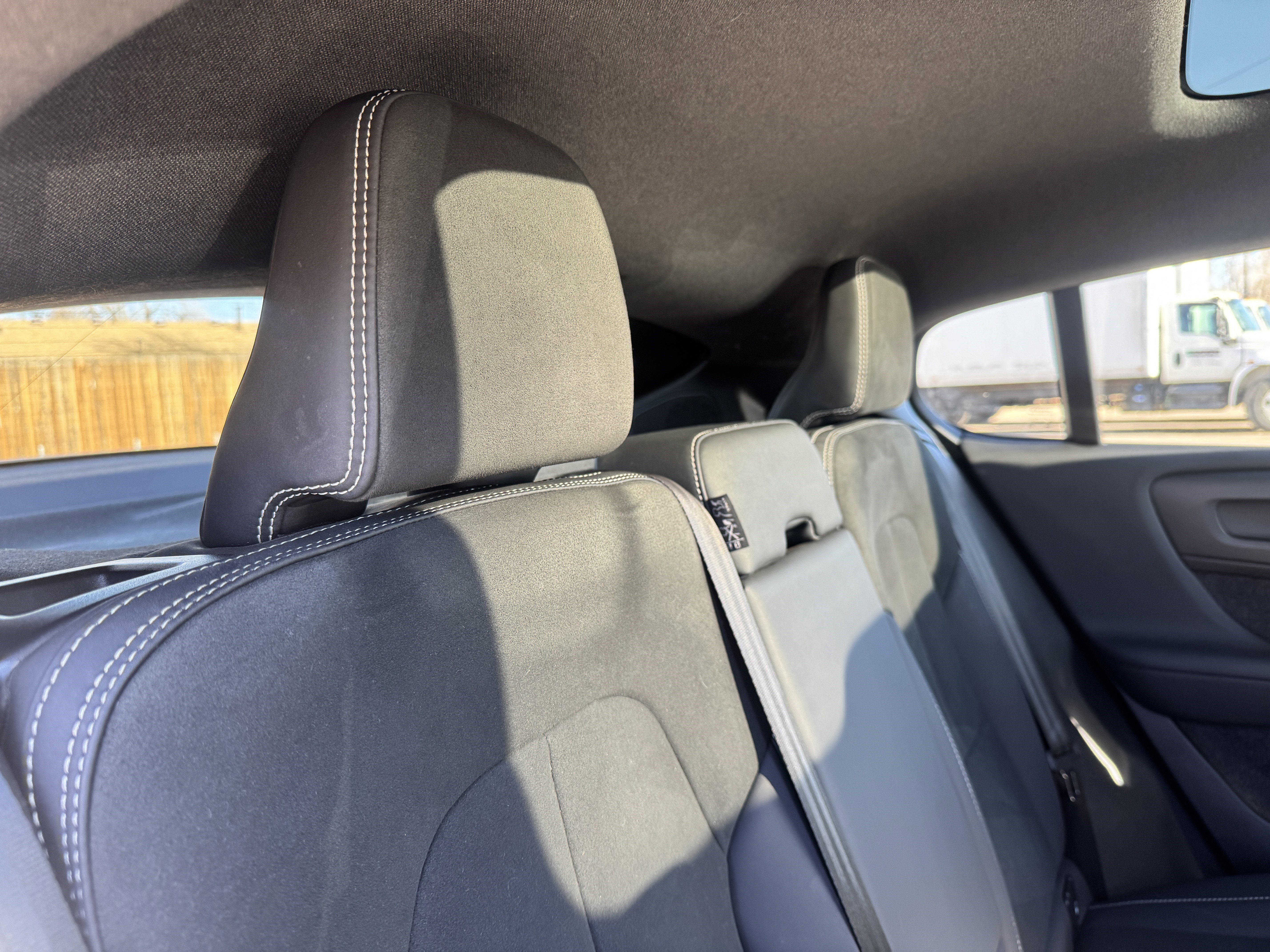 Used 2023 Volvo C40 P8 Recharge Ultimate image 19