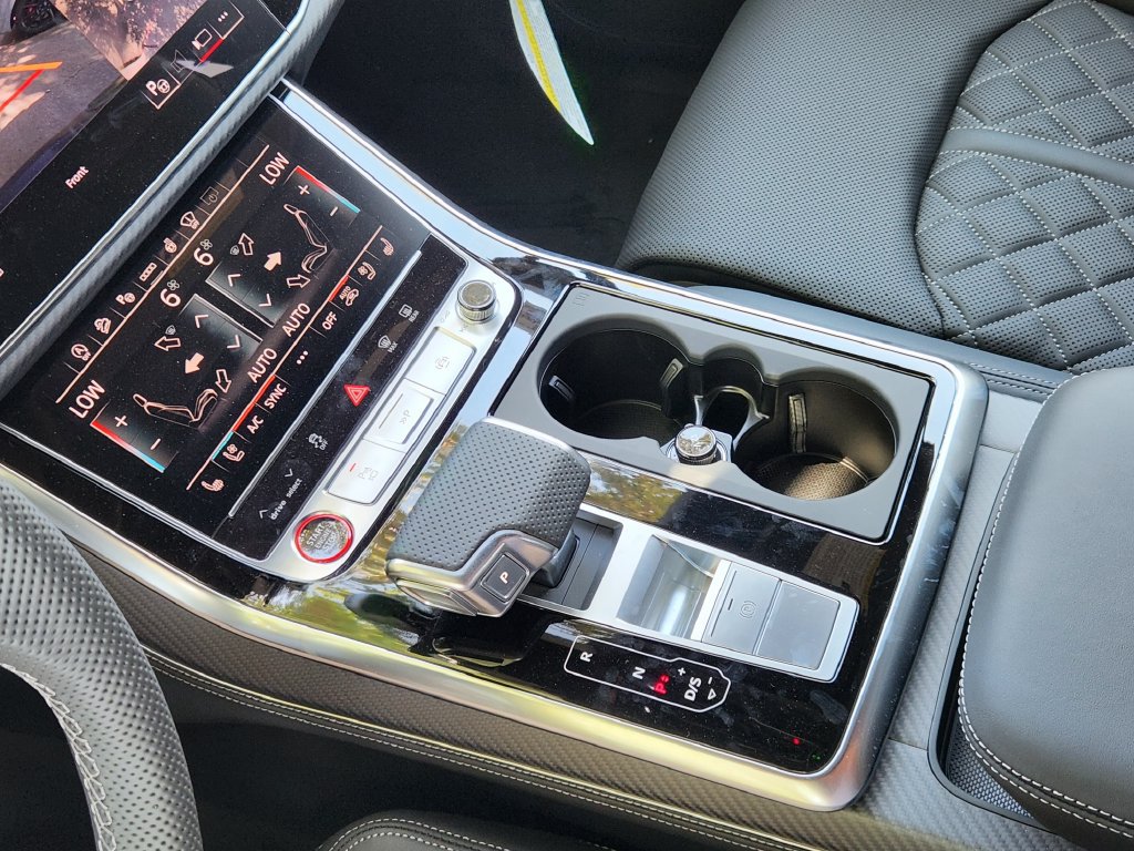 New 2026 Audi SQ7 Prestige AWD/4WD image 22
